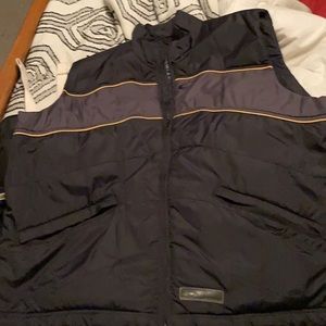 Oakley vest like new